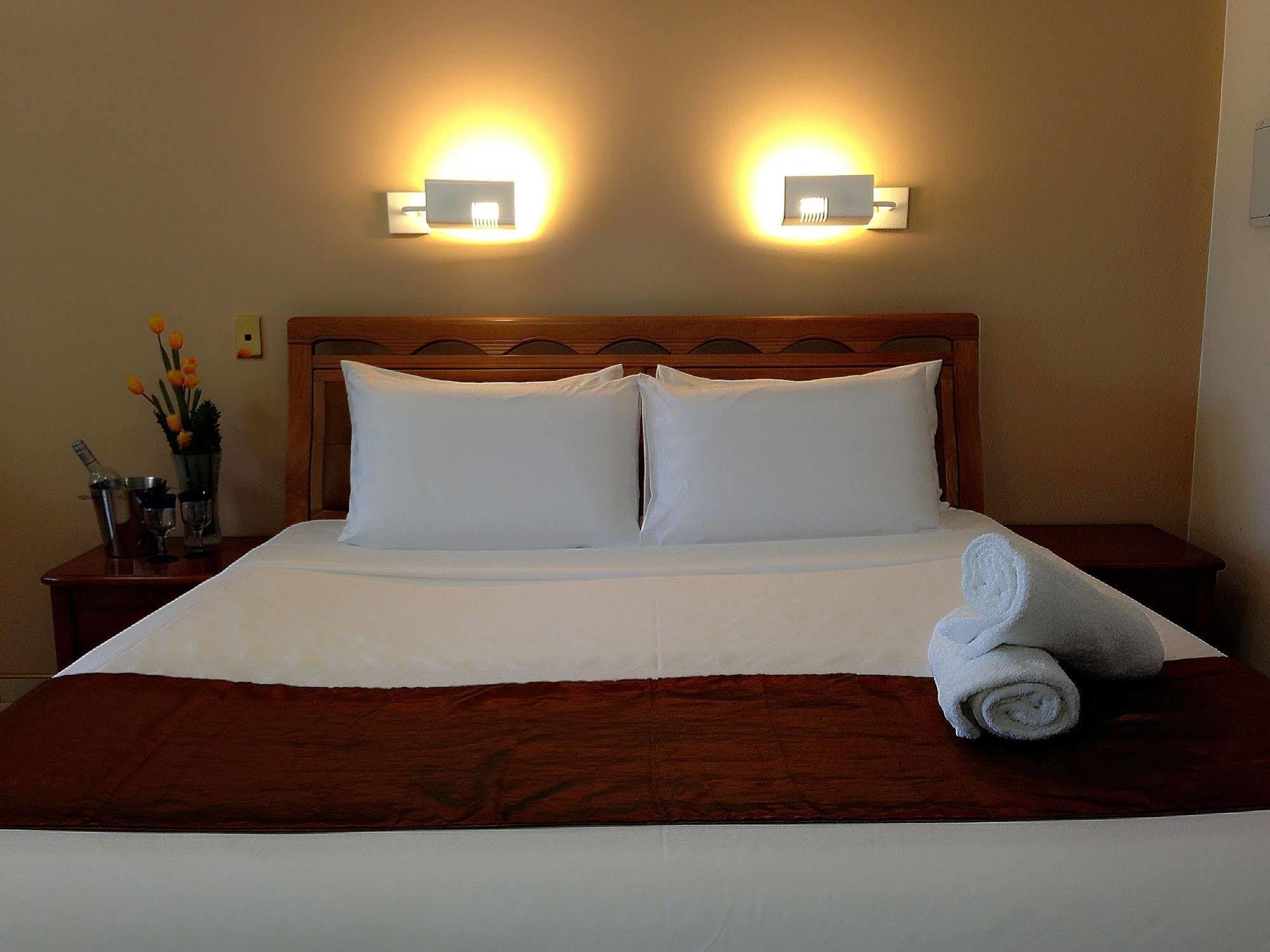 Novena Palms Motel Brisbane Eksteriør billede