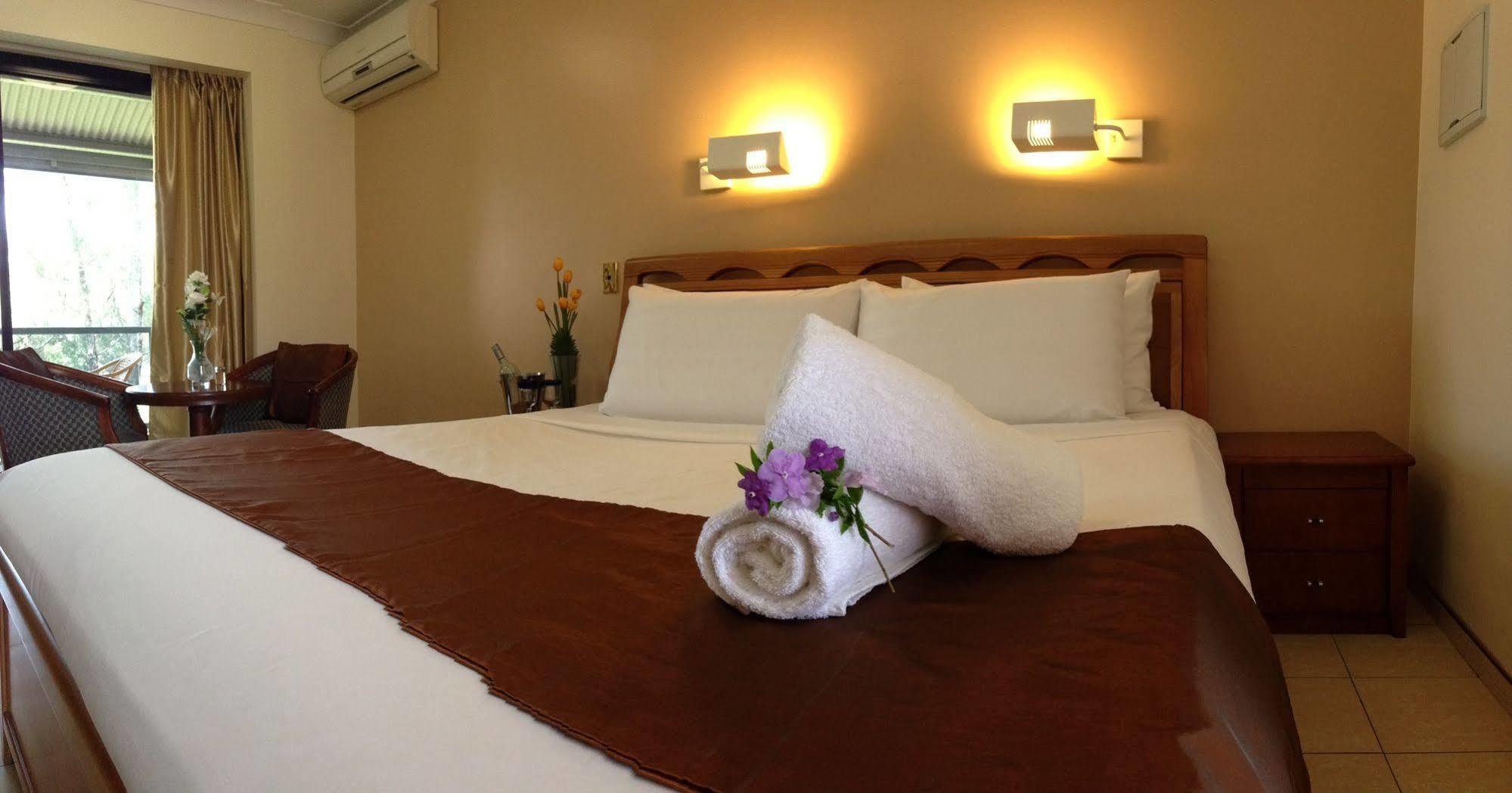 Novena Palms Motel Brisbane Eksteriør billede